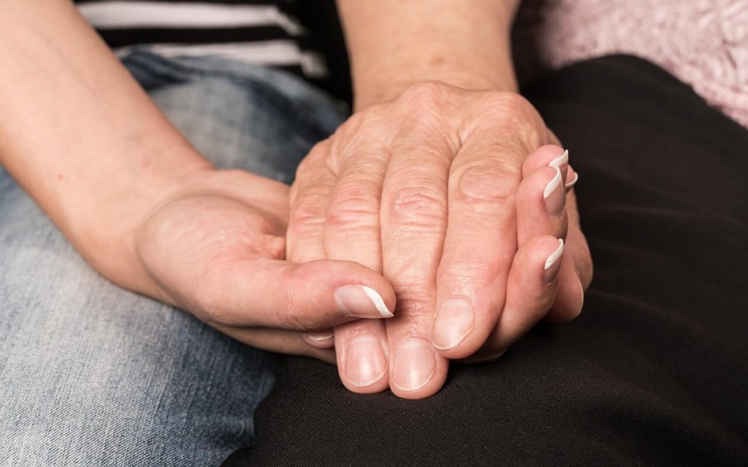 O que é a doença de Alzheimer? Saiba como ela surge e conheça a progressão da doença